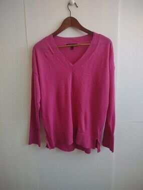 Banana Republic V-Neck Lightweight Merino Wool Sweater - Hot Pink